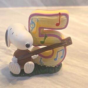 Peanuts Snoopy Collectible Figurine